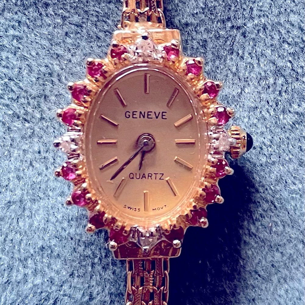 Geneve🌸 Dainty & elegant woman’s watch. 14k hold 16 rubies 4 diamonds